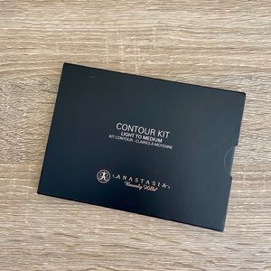 New Anastasia Contour Kit Light to Medium